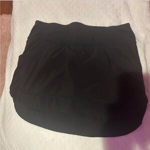 Lululemon black skirt